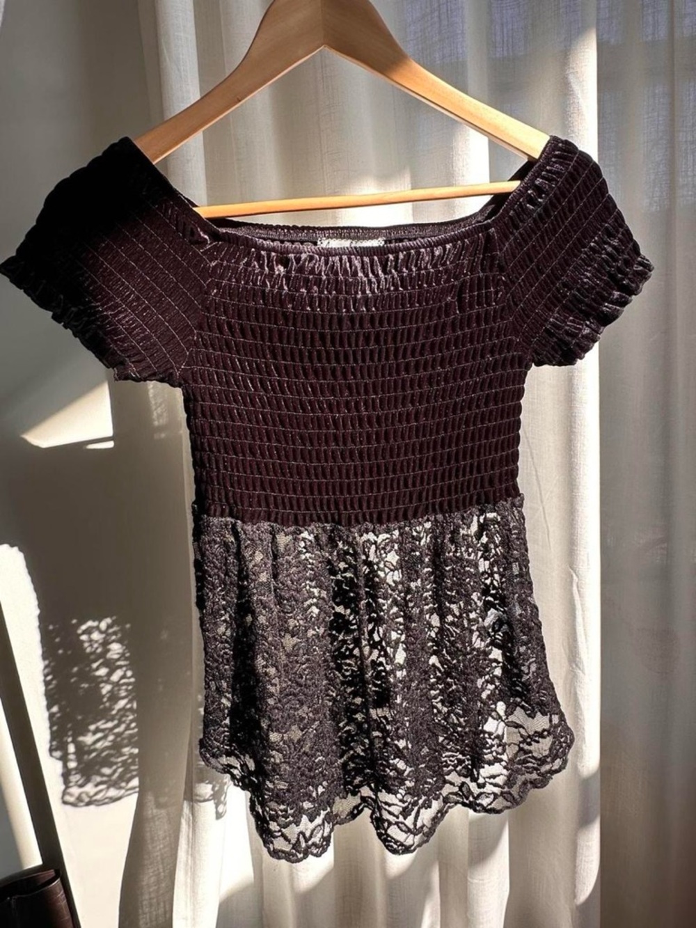 Women’s Y2K babydoll Black Lace Hem velvet Smocked Women's Top, size small EUC